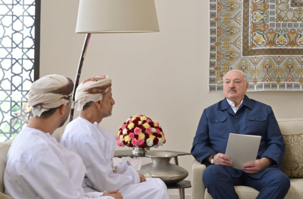 Лукашенко в Омане отработал привычную схему