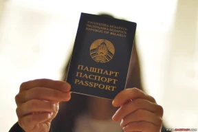 Политзаключенных депортировали из Беларуси без паспортов. У них нет полноценных документов