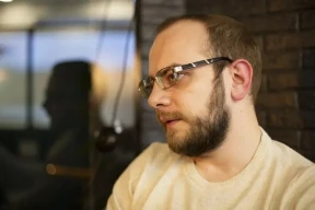 Конвейер репрессий. Экс-добровольца полка Калиновского обвиняют по 18 уголовным статьям. Тексты журналиста Ильяша проверили на «экстремизм» и назначили новый суд