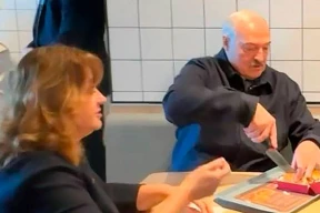 Лукашенко пришел в заведение фастфуда с ножом